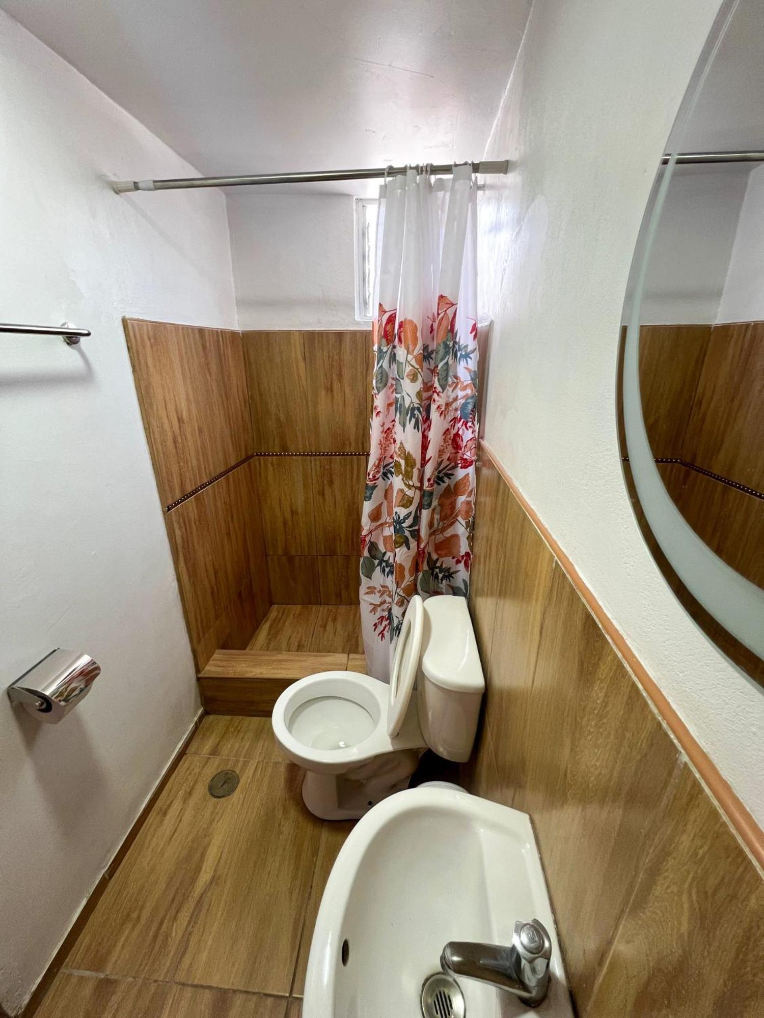 Golden Paris Hotel "Descuentos Junio" Ayacucho Eksteriør bilde